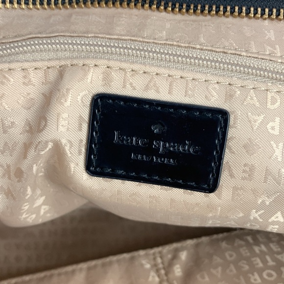 Kate Spade Black Shiny Patent Leather Tote Bag Tan spade lined with pockets - Picture 7 of 16